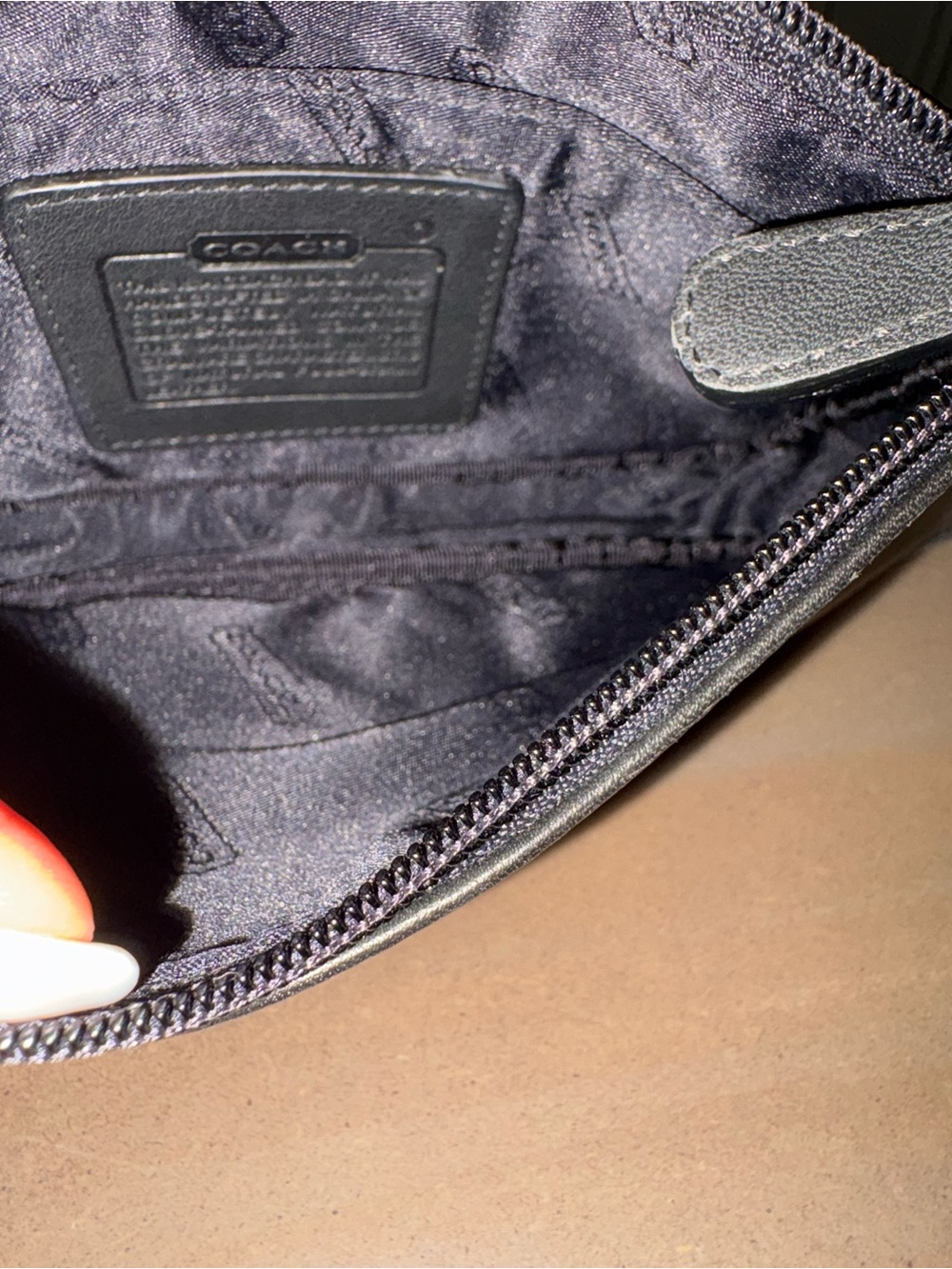 COACH woman’s/ men’s Black Leather Zip Pouch - Picture 5 of 5